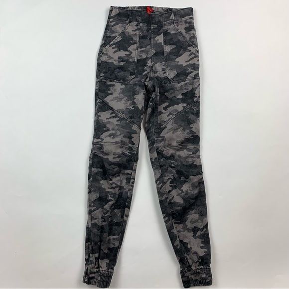 SPANX Gray Camo Jogger Pants XS - Picture 2 of 12